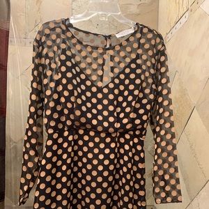 Beautiful Astr dress size small. Black with gold.